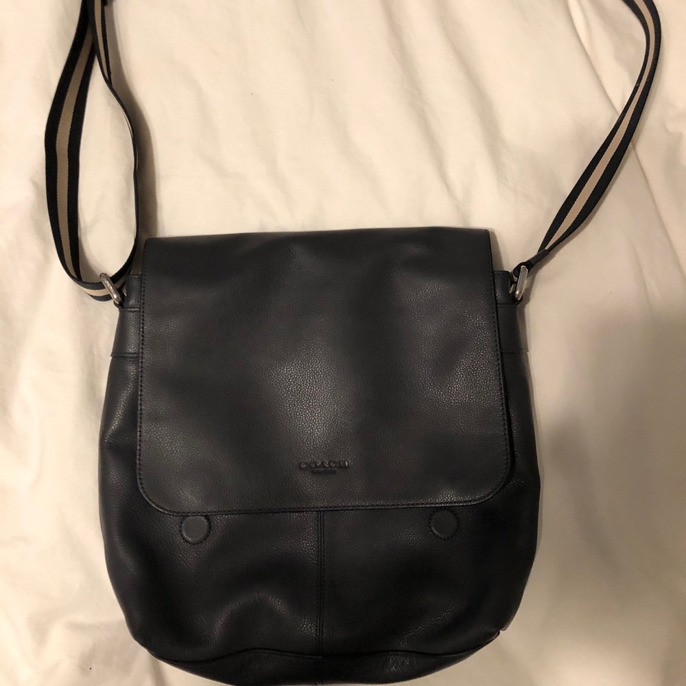 Men’s dark blue coach satchel
